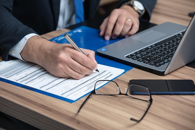 Thornton CO’s Top Employment Lawyer: End Workplace Bias, Keep Your Hard-Earned Pay.